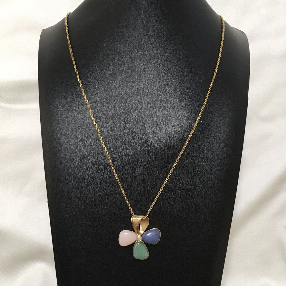 Vintage Avon 1980s Four Leaf Clover Pendant on Gold Tone Chain Necklace Pastel